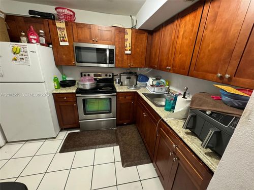 301-3600 Nw 21st St, Lauderdale Lakes, FL, 33311-9203 | Card Image