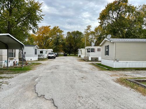 521 S Emmett St, Virden, IL, 62690-1620 | Card Image