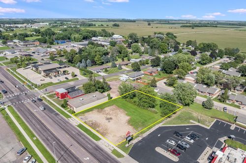 415 S State St, Fairmont, MN, 56031-4153 | Card Image