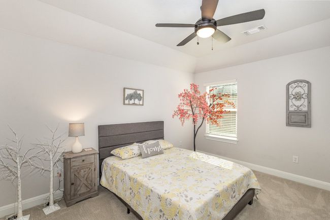 Upstairs 3rd Bedroom | Image 18