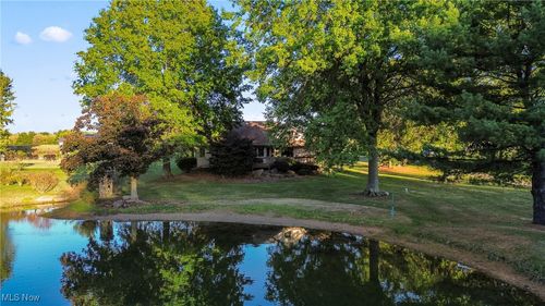 3804 Ridge Rd, Cortland, OH, 44410-9703 | Card Image