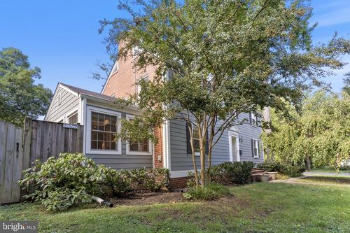 3114 Russell Rd, ALEXANDRIA, VA, 22305-1720 | Card Image