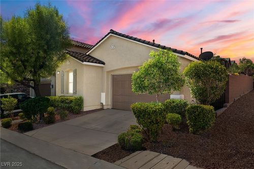 10623 College Hill Ave, Las Vegas, NV, 89166-6556 | Card Image
