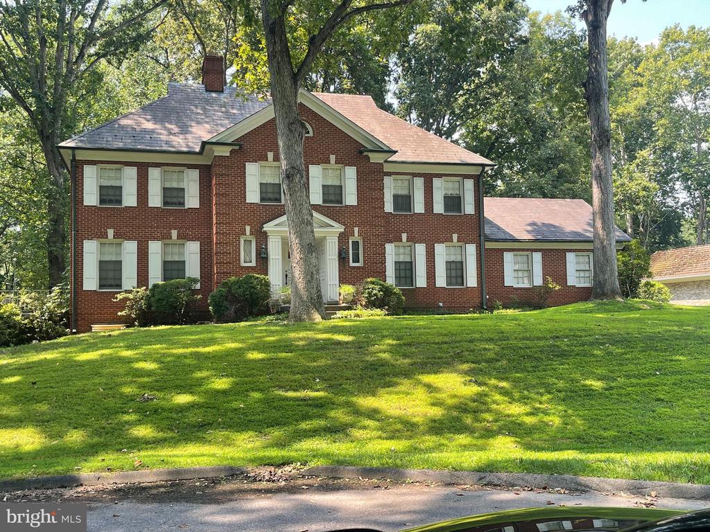 Arrowood Rd, Bethesda, MD 20817