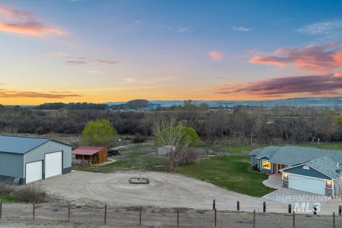 2417 Patch Ditch Rd, Homedale, ID, 83628-5008 | Card Image