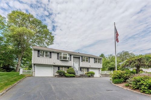 58 Brush Hill Rd, Narragansett, RI, 02882-4305 | Card Image