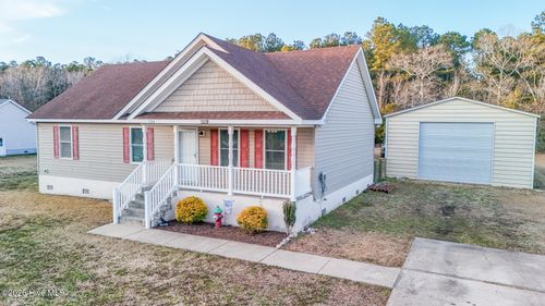 134 Lloyds Ln, Aydlett, NC, 27916-9616 | Card Image