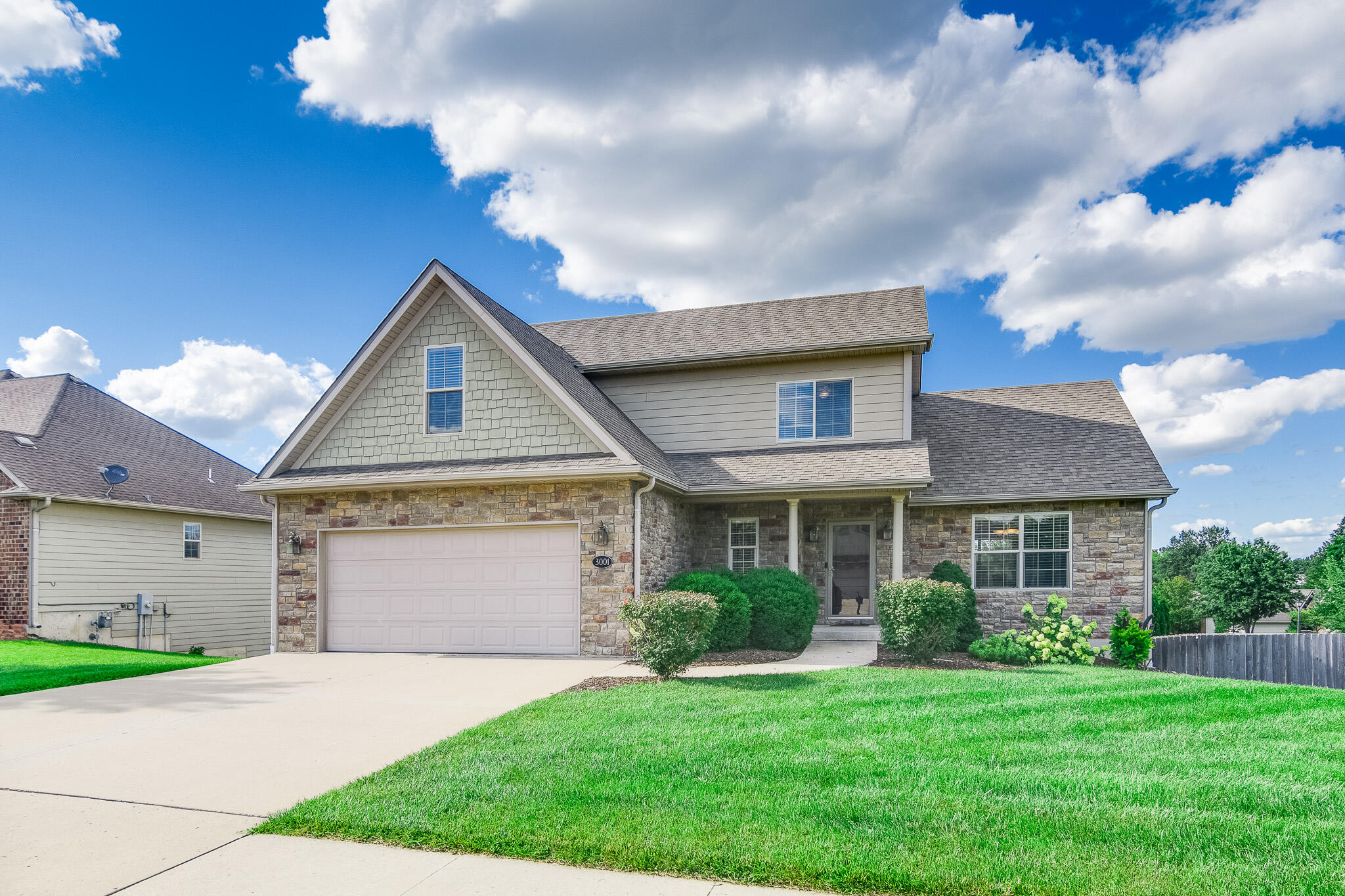 Crabapple Ln, Columbia, MO 65203