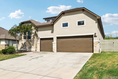 1239 Yaupon Loop, House other with 4 bedrooms, 3 bathrooms and null parking in New Braunfels TX | Image 2