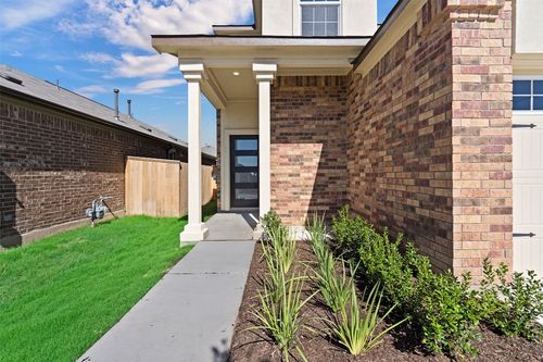 105 Allegro Dr, Hutto, TX, 78634-2634 | Card Image