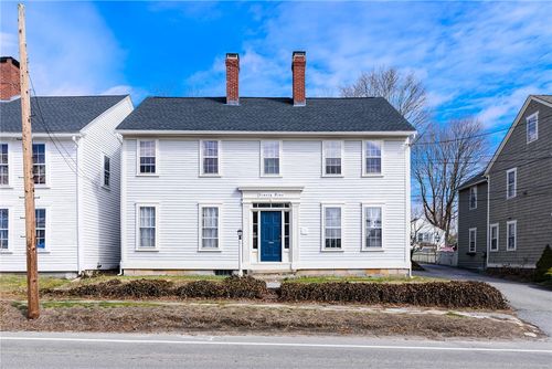 95 W Main St, North Kingstown, RI, 02852-5113 | Card Image