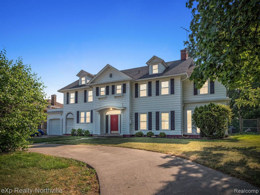 17255 Pontchartrain Boulevard, Sold in Detroit Zoocasa