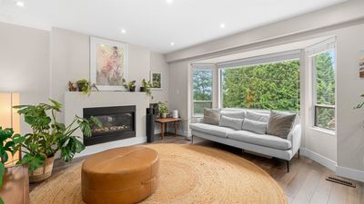 930 Wellington Dr, House other with 5 bedrooms, 3 bathrooms and 3 parking in North Vancouver BC | Image 3