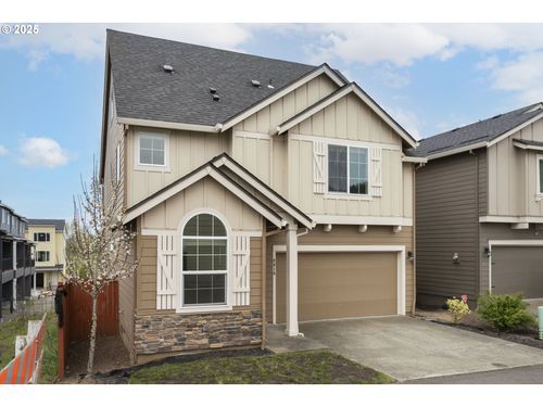 9019 N Dogwood St, Camas, WA, 98607-7563 | Card Image