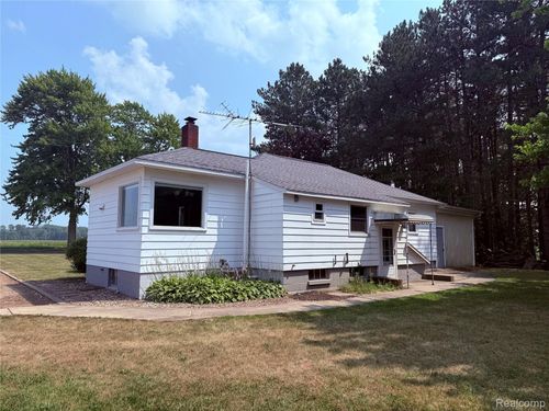 4883 Colwood Rd, Unionville, MI, 48767-9634 | Card Image