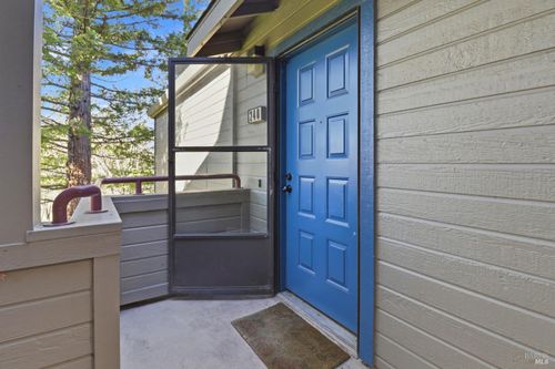 240 Seagull Row, Novato, CA, 94945-4517 | Card Image
