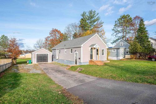 10 Willow St, Hantsport, NS, B0P1P0 | Card Image