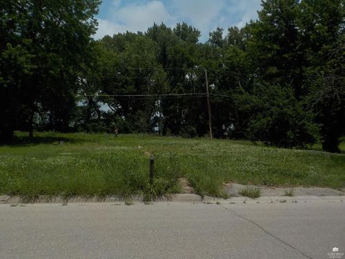 210 Witt Ave, Junction City, KS, 66441-4456 | Card Image