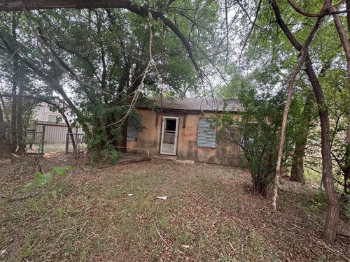 411 N 10th St, Lamesa, TX, 79331-3705 | Card Image