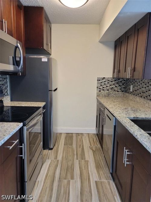 190-4-190 Santa Clara Dr, NAPLES, FL, 34104-5440 | Card Image