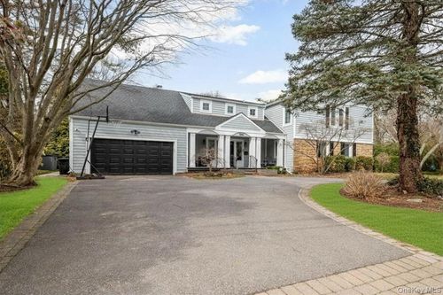 1040 Links Road, Hempstead, NY, 11598 | Card Image