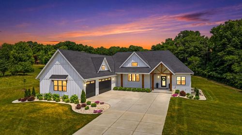 3864 Hickory Hill Parkway, RICHFIELD, WI, 53033 | Card Image