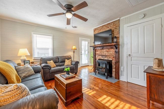 102 N Short St, House other with 2 bedrooms, 1 bathrooms and null parking in Fries VA | Image 14
