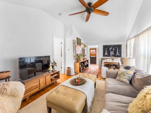 944 Totoket Rd, Northford, CT, 06472-1468 | Card Image