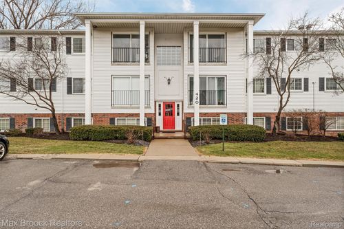 apt-84-420 Baldwin Ave, Rochester, MI, 48307-2117 | Card Image