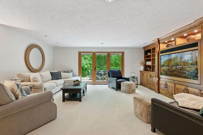 1405 W Farm Rd, House other with 5 bedrooms, 5 bathrooms and null parking in Chaska MN | Image 58