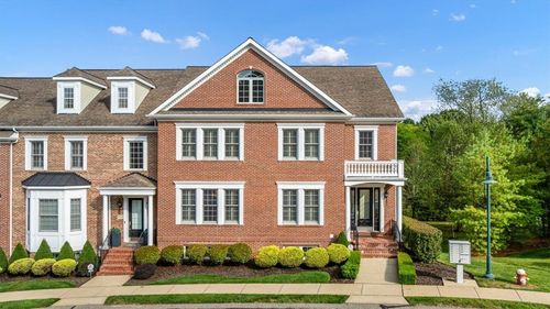 307 Georgetowne Ct, Wexford, PA, 15090-8660 | Card Image