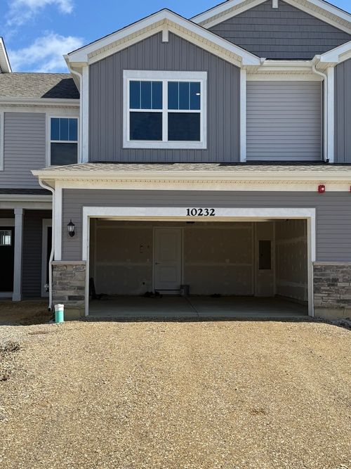 10232-10232 Mcmahon Way, Huntley, IL, 60142-2562 | Card Image