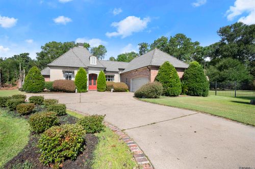 19307 Country Club Ln, Hammond, LA, 70401-3432 | Card Image