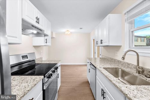 8411 Foresight Ln, WALKERSVILLE, MD, 21793-7871 | Card Image