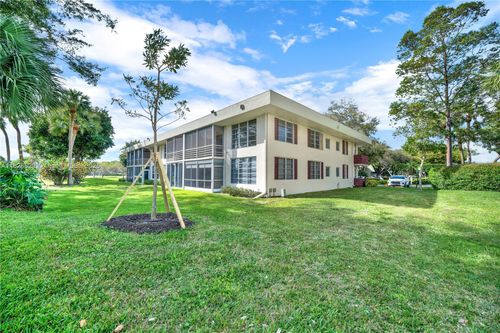 apt-216-3200 N Course Ln, Pompano Beach, FL, 33069-5422 | Card Image