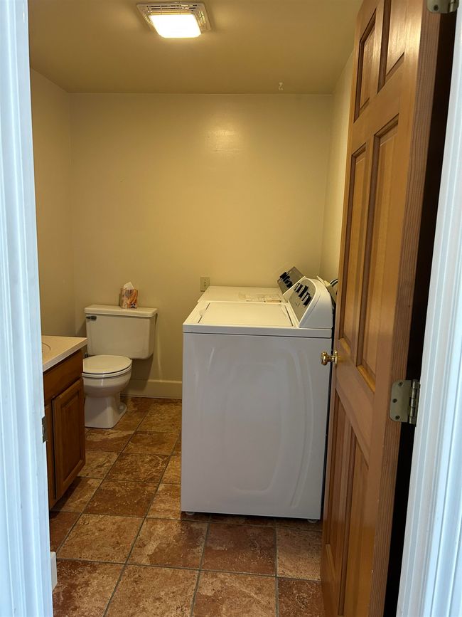 19 Fieldstone Way, Condo with 2 bedrooms, 2 bathrooms and null parking in White River Junction VT | Image 8