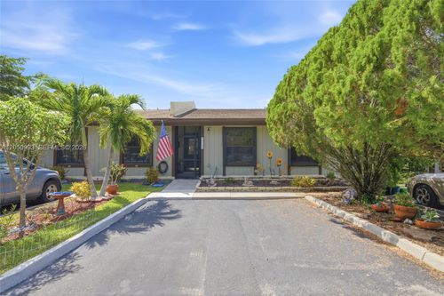 10231 Buttercup Ct, Pembroke Pines, FL, 33026-2421 | Card Image