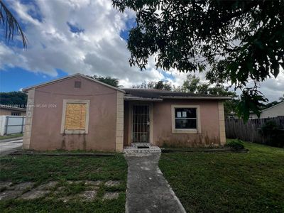 910 Nw 123rd St, House other with 2 bedrooms, 1 bathrooms and null parking in North Miami FL | Image 1