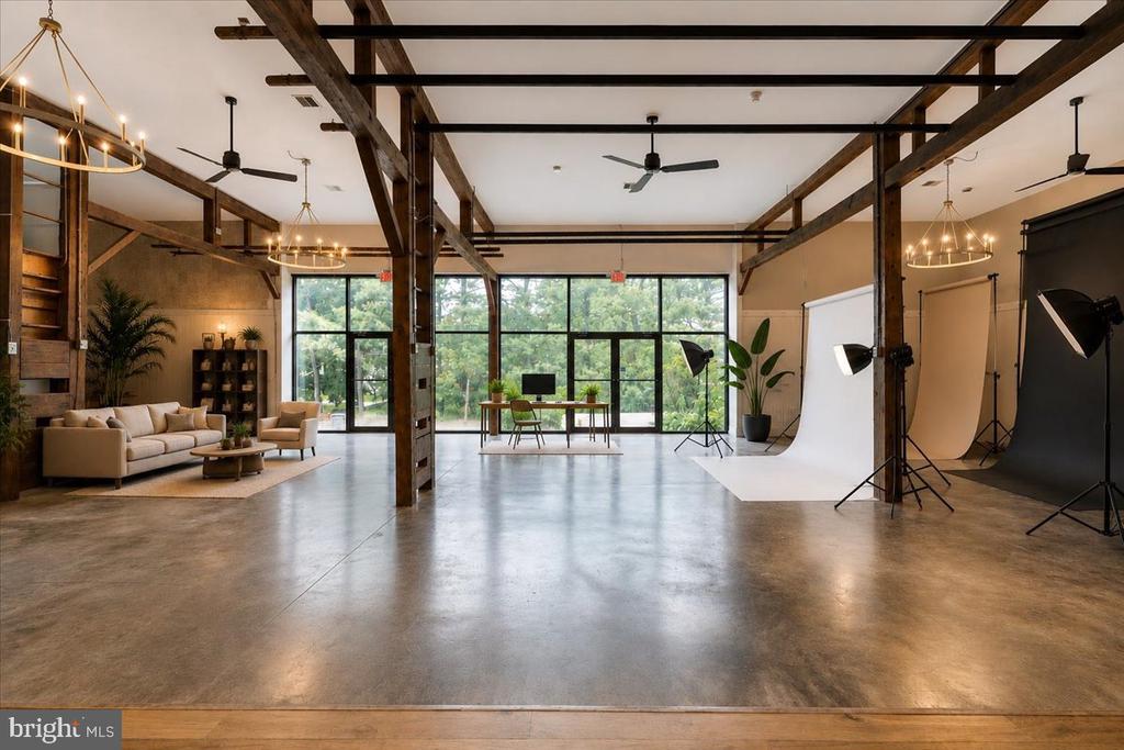 Commercial Lease in RED HILL 2