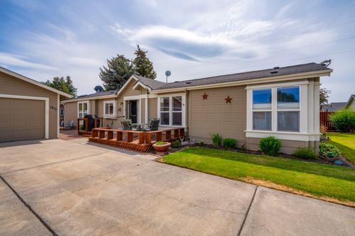1875 Ne 6th St, Redmond, OR, 97756-8589 | Card Image