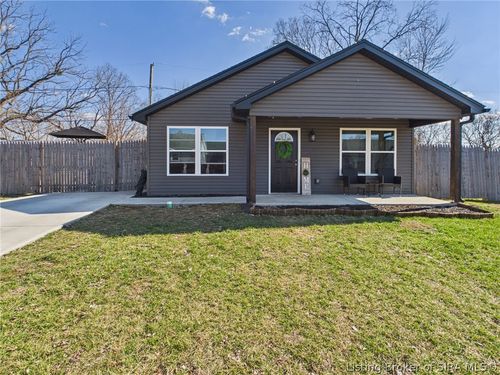 117 Spring St, Charlestown, IN, 47111-2037 | Card Image