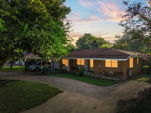 802 N Brazos St, Whitney, TX, 76692-2047 | Card Image