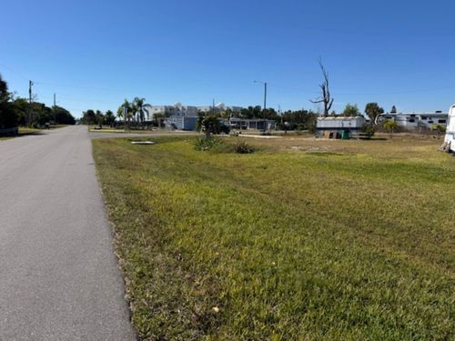 14482 Stephens Rd, PORT CHARLOTTE, FL, 33953-6051 | Card Image