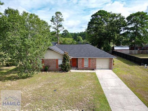 33 W Kenny Dr, Hinesville, GA, 31313-8722 | Card Image