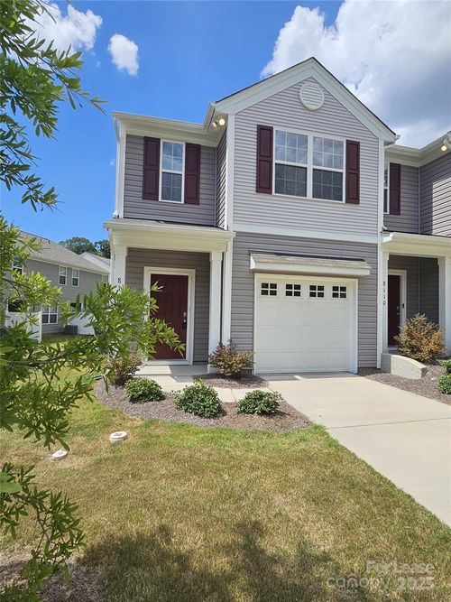 8114 Murray Branch Dr, Charlotte, NC, 28216-5293 | Card Image