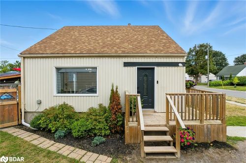 459 Rose Ave, Peterborough, ON, K9J4E5 | Card Image
