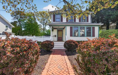 14 Franklin Ave, Glen Cove, NY, 11542-2724 | Card Image