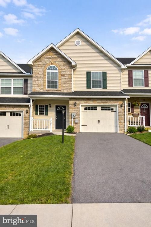 457 Frick Ave, WAYNESBORO, PA, 17268-1035 | Card Image