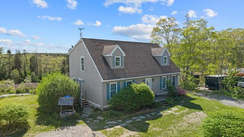 24 Highland Park Rd, Boothbay Harbor, ME, 04538-1962 | Card Image