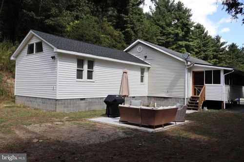 106 Pit Run Rd, BRANDYWINE, WV, 26802-7400 | Card Image